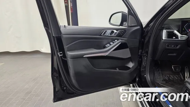 2024 BMW X7 (G07) xDrive 40i M Sport 7STR Sold VIN WBA21EM05R9W78844 – interior seats