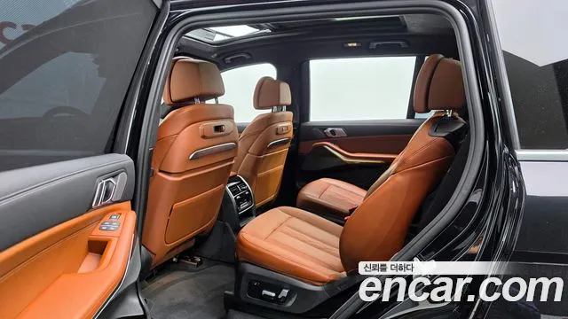 2025 BMW X7 (G07) xDrive 40i M Sport 6STR Sold VIN WBA21EM08S9022417 – side profile