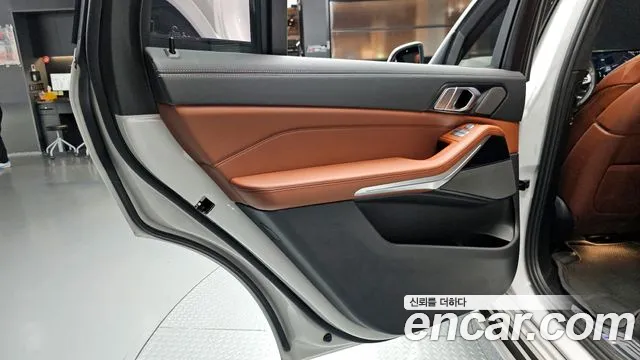 2024 BMW X7 (G07) xDrive 40i M Sport 6STR Sold VIN WBA21EM0XR9T53915 – interior seats 2024 BMW X7 (G07) xDrive 40i M Sport 6STR Sold VIN WBA21EM0XR9T53915 – interior seats