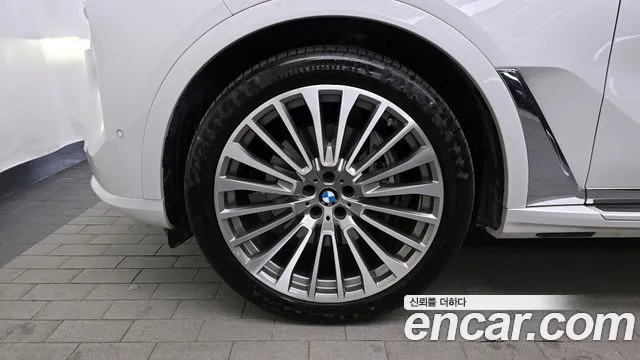 2023 BMW X7 (G07) xDrive 40d Design Pure Excellence 6-Seater Sold VIN WBA21EN03P9R12989 – photo 12