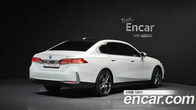 2024 BMW 5 Series (G60) 520i Sold VIN WBA21FJ01RCR50593 – trunk area