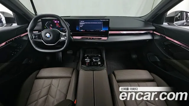 2025 BMW 5 Series (G60) 520i Sold VIN WBA21FJ01SCT82920 – rear exterior
