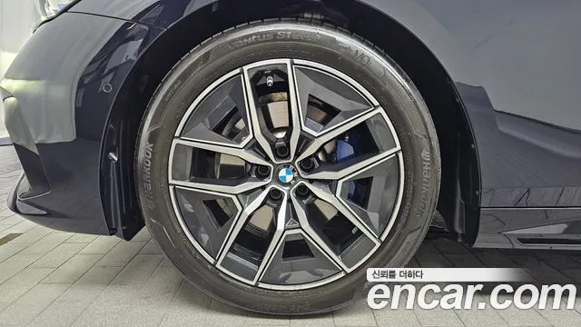 2025 BMW 5Series (G60) 520i M Sport VIN WBA21FJ02SCU77017