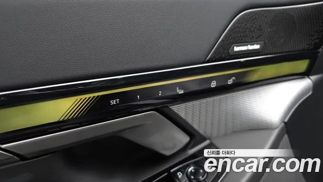 2025 BMW 5 Series (G60) 520i M Sport Sold VIN WBA21FJ02SCV21338 – interior seats