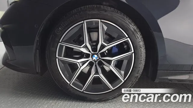 2025 BMW 5 Series (G60) 520i M Sport Sold VIN WBA21FJ02SCV21338 – undercarriage