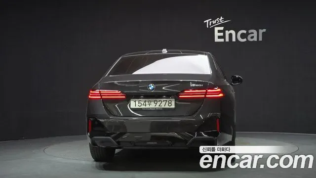 2025 BMW 5 Series (G60) 520i M Sport Sold VIN WBA21FJ03SCV43283 – interior seats 2025 BMW 5 Series (G60) 520i M Sport Sold VIN WBA21FJ03SCV43283 – interior seats