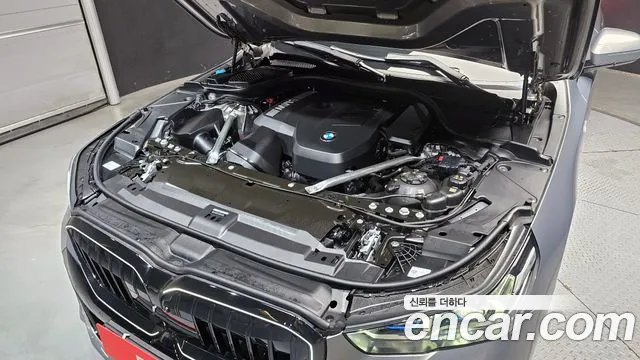 2025 BMW 5 Series (G60) 520i M Sport VIN WBA21FJ04SCV55555