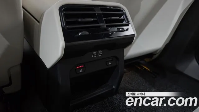 2025 BMW 5 Series (G60) 520i M Sport Sold VIN WBA21FJ05SCT95640 – trunk area