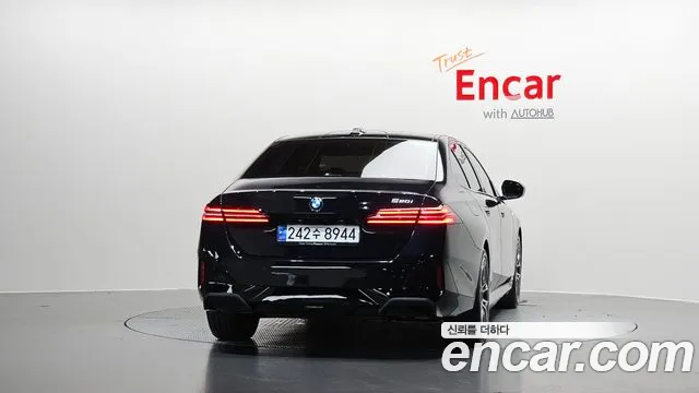 2024 BMW 5 Series (G60) 520i M Sport Sold VIN WBA21FJ07RCT10498 – photo 17