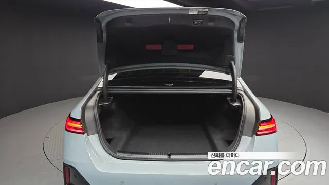 2025 BMW 5 Series (G60) 520i M Sport Sold VIN WBA21FJ09SCU40319 – exterior detail