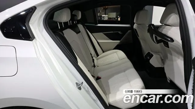 2025 BMW 5Series (G60) 520i M Sport Sold VIN WBA21FJ09SCU42829 – side profile