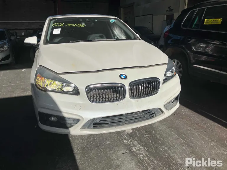 2016 BMW 218i Damaged VIN WBA2A32030V460872 – exterior detail