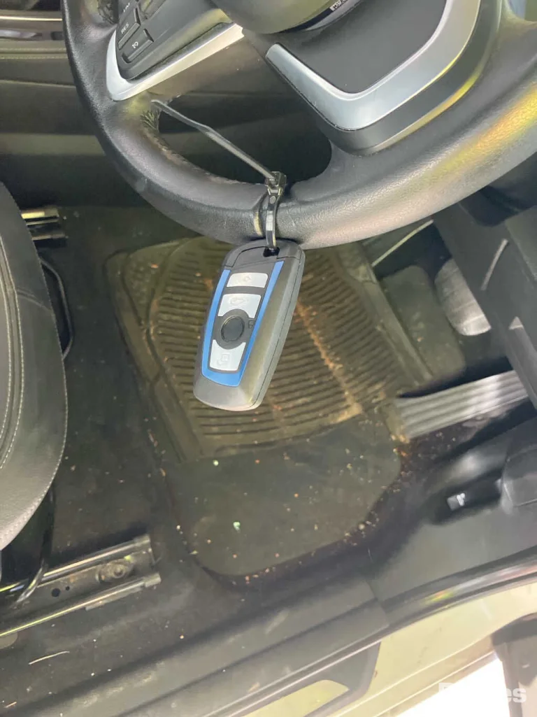 2016 BMW 218i Damaged VIN WBA2A32030V460872 – trunk area