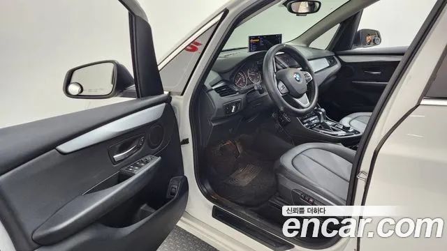 2018 BMW 2 Series Active Tourer (F45) Joy Sold VIN WBA2C1109J7A30935 – trunk area