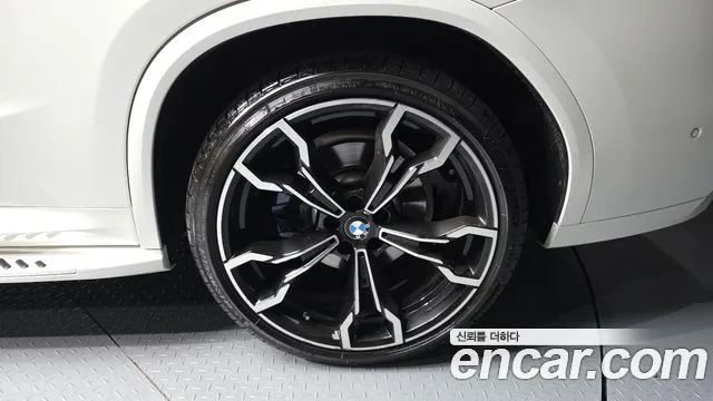 2020 BMW X4 (G02) xDrive20i M Sport X Sold VIN WBA2V9104L9B63487 – rear exterior