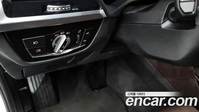 2021 BMW X4 (G02) xDrive20i xLine Sold VIN WBA2V9107M9D96216 – dashboard