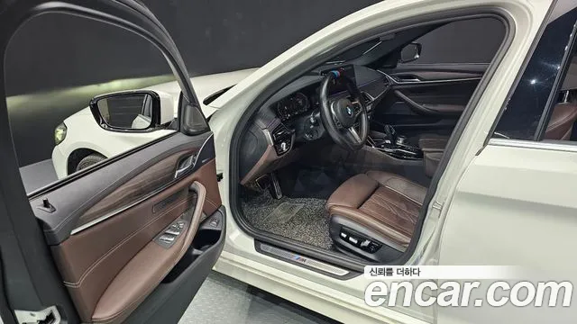 2021 BMW 5 Series (G30) 530i xDrive M Sport Package Sold VIN WBA31BJ04MWW95670 – dashboard