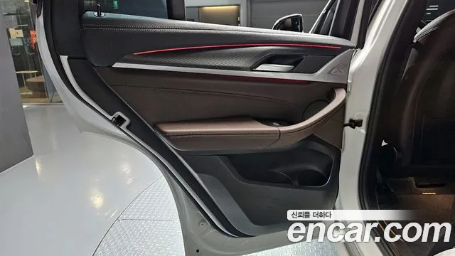 2025 BMW X4 (G02) xDrive20d M Sport Sold VIN WBA31CA01S9Y81944 – interior seats 2025 BMW X4 (G02) xDrive20d M Sport Sold VIN WBA31CA01S9Y81944 – interior seats