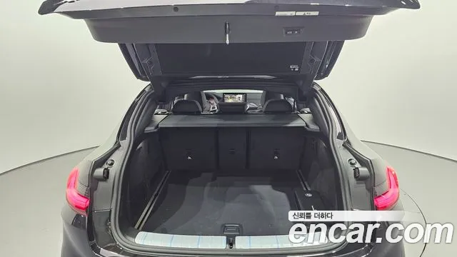 2025 BMW X4 (G02) xDrive20d M Sport Sold VIN WBA31CA08S9150766 – trunk area 2025 BMW X4 (G02) xDrive20d M Sport Sold VIN WBA31CA08S9150766 – trunk area