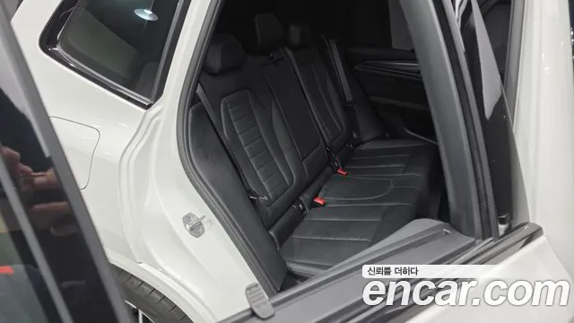2023 BMW X3 (G01) xDrive 20i M Sport Sold VIN WBA31DP05P9R90816 – interior seats