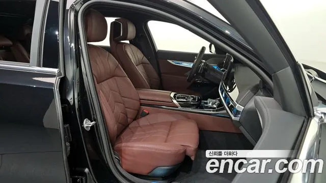 2025 BMW 7 Series (G70) 740i xDrive M Sport Limited Sold VIN WBA31EH01SCT53440 – side profile