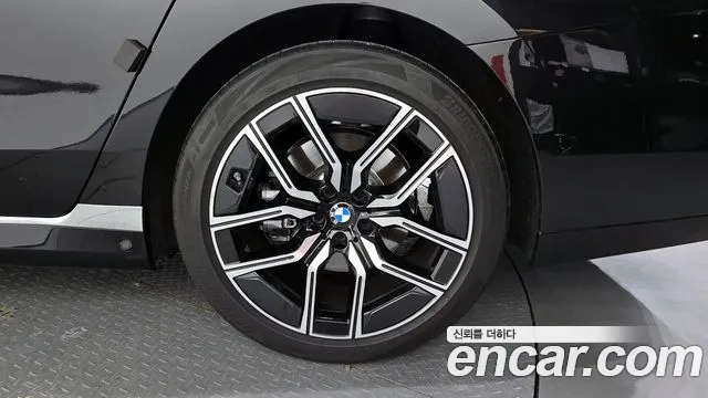 2025 BMW 7 Series (G70) 740i xDrive M Sport Limited Sold VIN WBA31EH01SCT53440 – photo 25