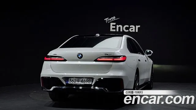 2025 BMW 7 Series (G70) 740i xDrive M Sport Sold VIN WBA31EH03SCT55061 – photo 12