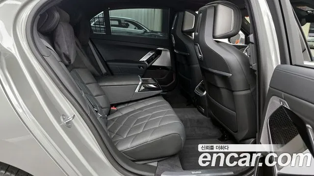 2024 BMW 7Series (G70) 740i xDrive Classic Silver Edition Sold VIN WBA31EH05RCS41430 – interior seats