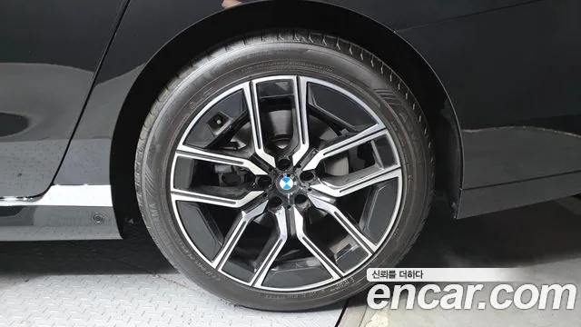 2025 BMW 7 Series (G70) 740i xDrive M Sport Sold VIN WBA31EH09SCV42899 – photo 24