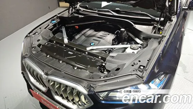 2025 BMW X6 (G06) xDrive40i M Sport Sold VIN WBA31EX00S9X89212 – interior seats