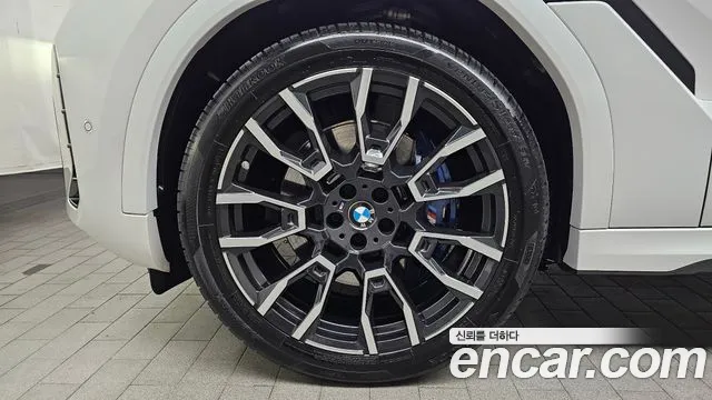 2024 BMW X6 (G06) xDrive40i M Sport Sold VIN WBA31EX04R9S95672 – photo 11