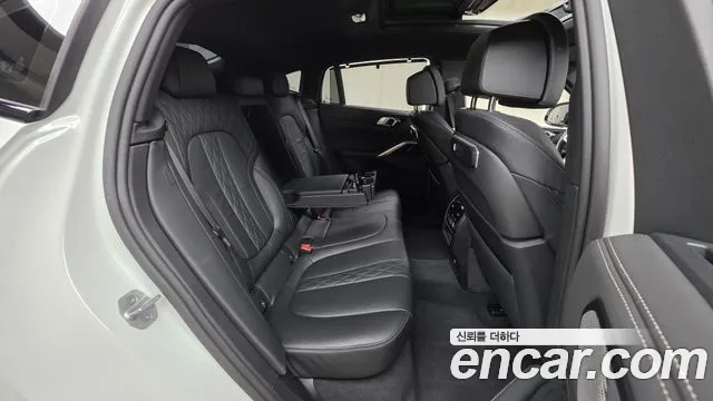 2025 BMW X6 (G06) xDrive40i M Sport Sold VIN WBA31EX06S9005339 – engine bay