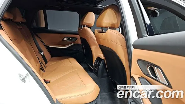 2024 BMW 3 Series (G20) 320i Touring Sold VIN WBA31FY03RFS92817 – trunk area