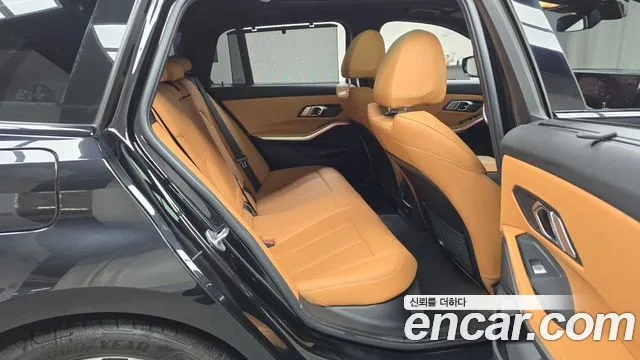 2023 BMW 3 Series (G20) 320i Touring M Sports Sold VIN WBA31FY07PFN95483 – photo 15 2023 BMW 3 Series (G20) 320i Touring M Sports Sold VIN WBA31FY07PFN95483 – photo 15