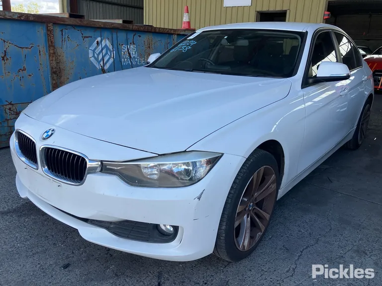 2013 BMW 3 Series Used VIN WBA3A16030NS35340 – undercarriage