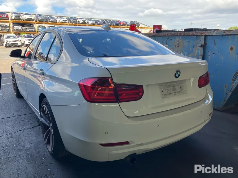2013 BMW 3 Series Used VIN WBA3A16030NS35340 – photo 18