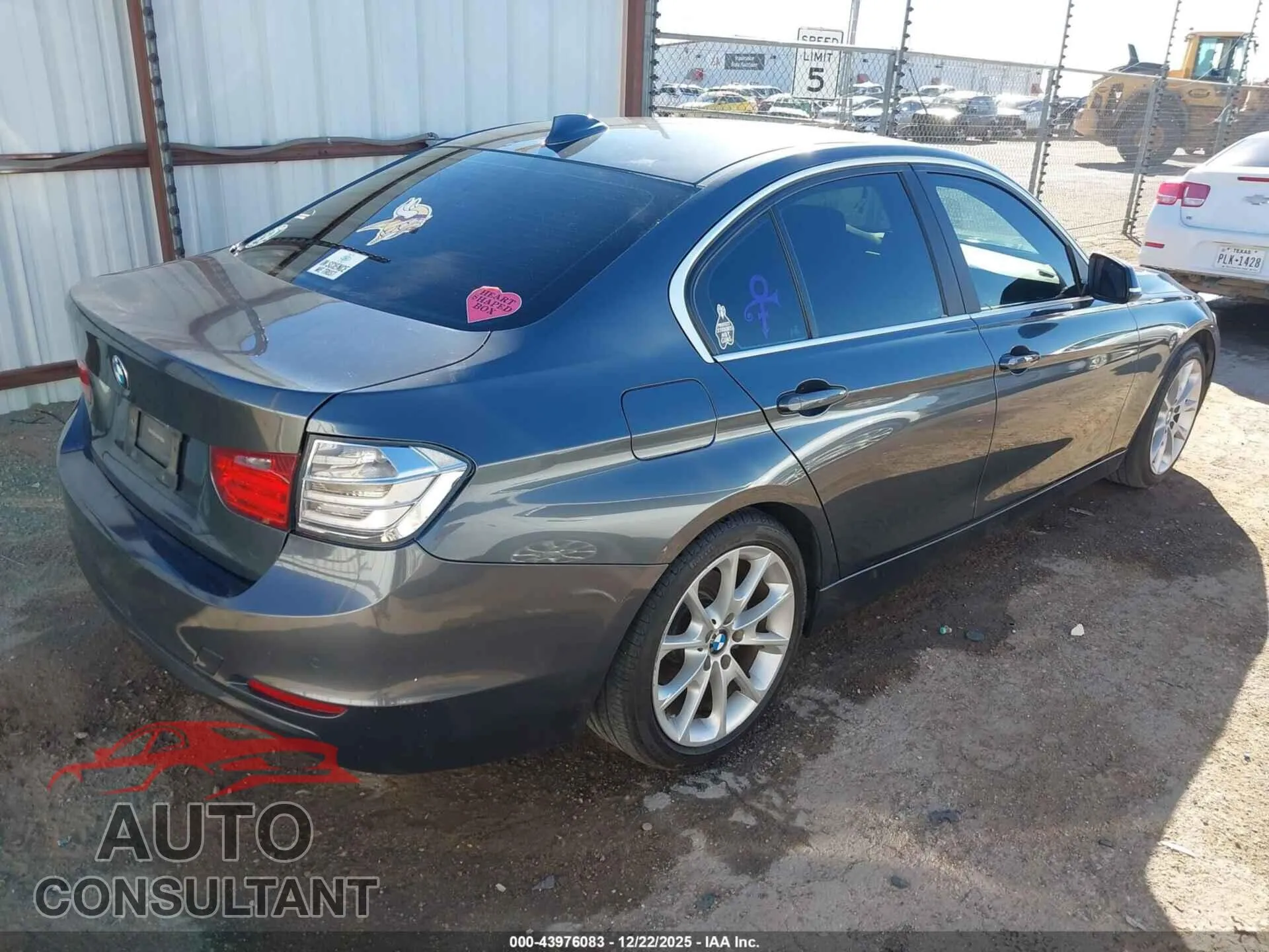 2015 BMW 320I Damaged VIN WBA3B1G53FNN91366 – dashboard