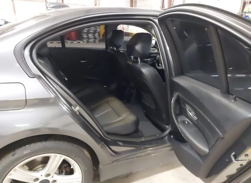 2013 BMW 328i Used VIN WBA3B3C55DF541061 – trunk area