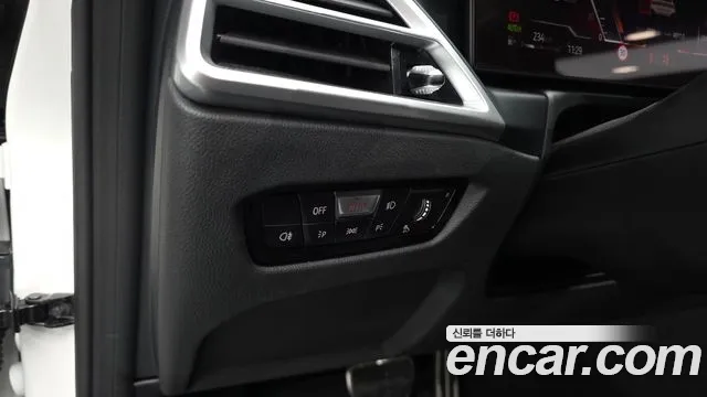 2025 BMW 4Series (G22) 420i M Sport Pro Gran Coupe Sold VIN WBA41FB08SFU36073 – interior seats