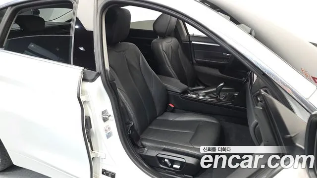 2018 BMW 4 Series (F32) 420i Luxury GranCoupe Sold VIN WBA4H3101JBM45473 – side profile