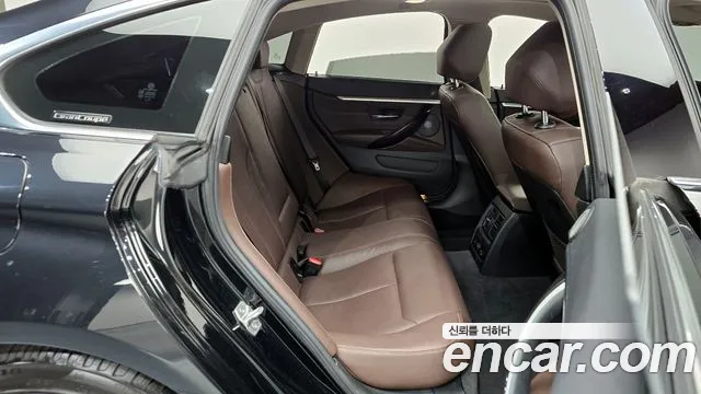 2021 BMW 4 Series (F32) 420i Luxury GranCoupe Sold VIN WBA4H3108MCF20820 – interior seats