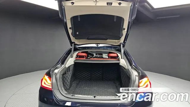 2018 BMW 4Series (F32) 420d xDrive Sport GranCoupe Sold VIN WBA4K510XJBH18149 – interior seats