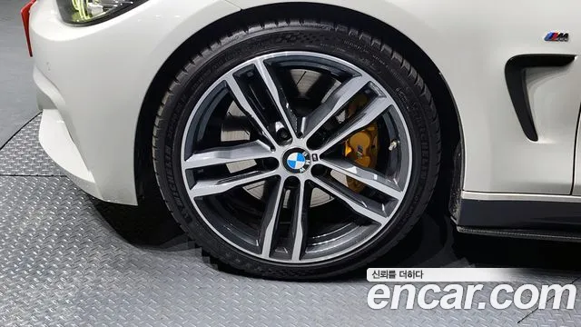 2018 BMW 4Series (F32) 420i M Sport Coupe VIN WBA4S3101JAC83998