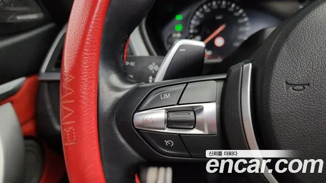 2019 BMW 4 Series (F32) 430i M Sport Convertible Sold VIN WBA4Z1105KEF34922 – dashboard