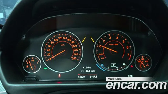 2018 BMW 4 Series (F32) 430i M Sport Convertible Sold VIN WBA4Z110XJEA51537 – interior seats