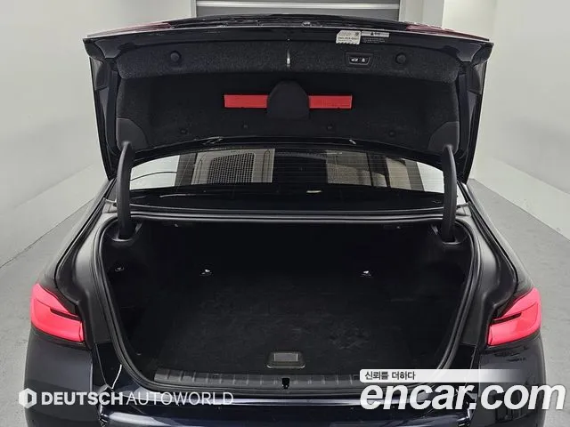 2021 BMW 5Series (G30) 530e M Sport Sold VIN WBA51AG01MCF60693 – interior seats