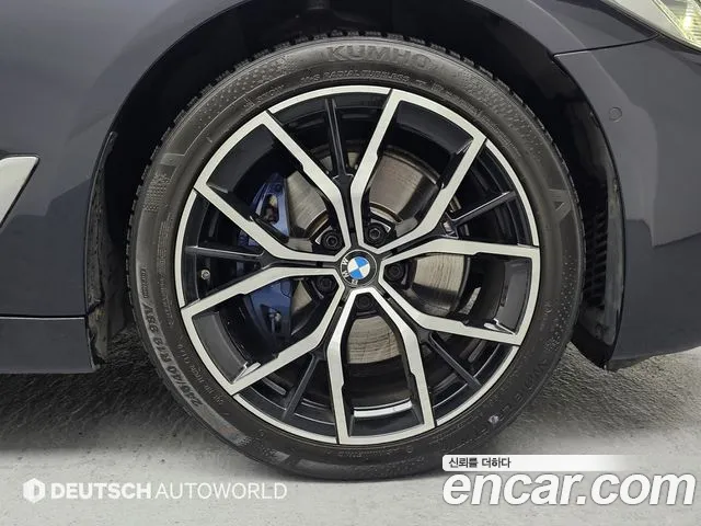 2021 BMW 5Series (G30) 530e M Sport Sold VIN WBA51AG01MCF60693 – photo 13