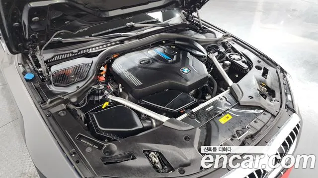 2021 BMW 5Series (G30) 530e M Sport Sold VIN WBA51AG02MCG33098 – exterior detail 2021 BMW 5Series (G30) 530e M Sport Sold VIN WBA51AG02MCG33098 – exterior detail