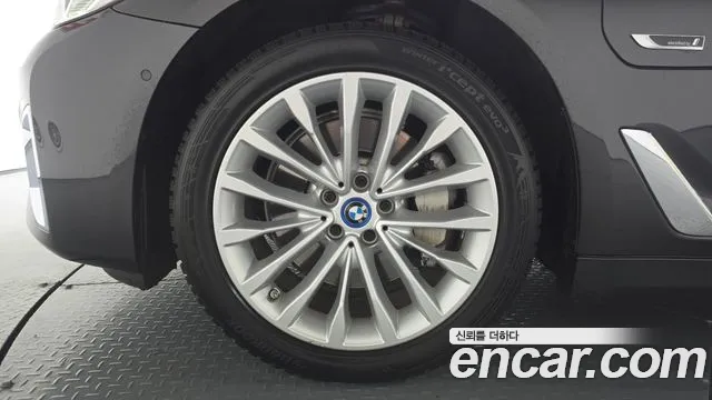 2022 BMW 5 Series (G30) 530e Luxury Sold VIN WBA51AG03NCK83477 – exterior detail