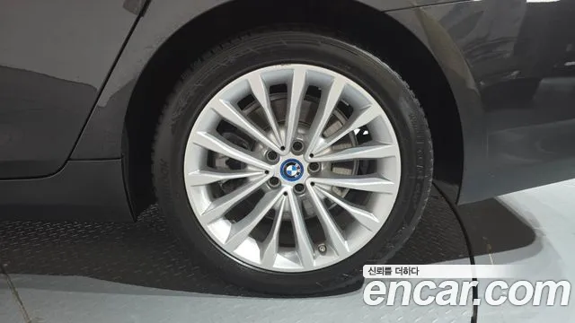 2022 BMW 5 Series (G30) 530e Luxury Sold VIN WBA51AG03NCK83477 – photo 30